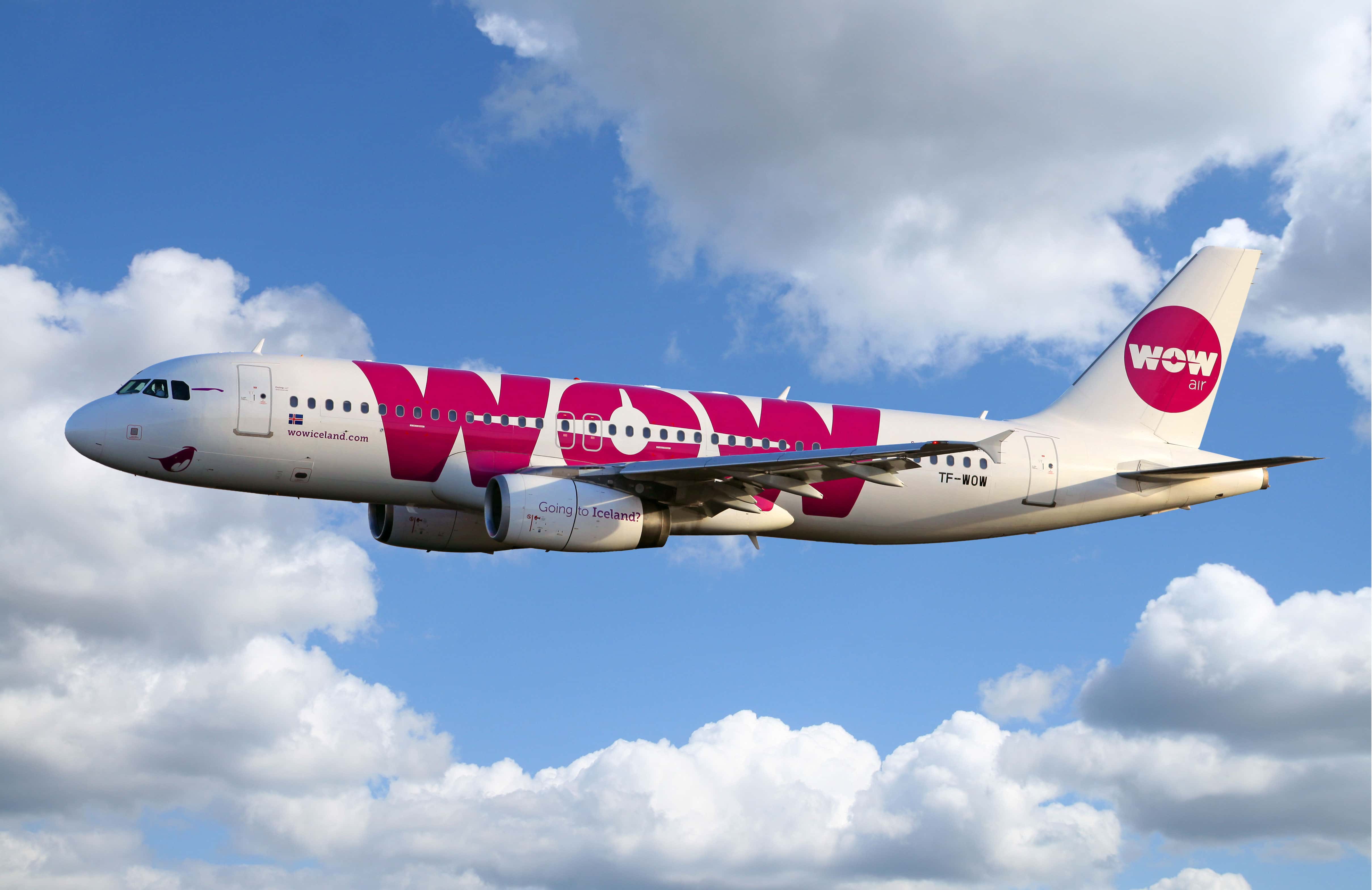 Wow air expands fleet with four A321s