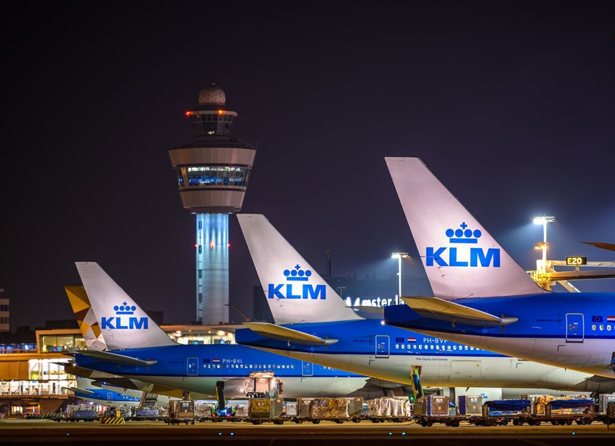 KLM Group profit declines despite slight revenue growth