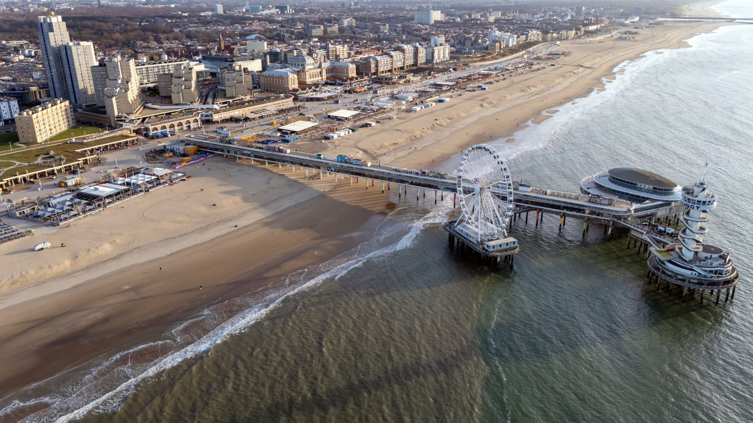 The Hague reopens new Scheveningen boulevard
