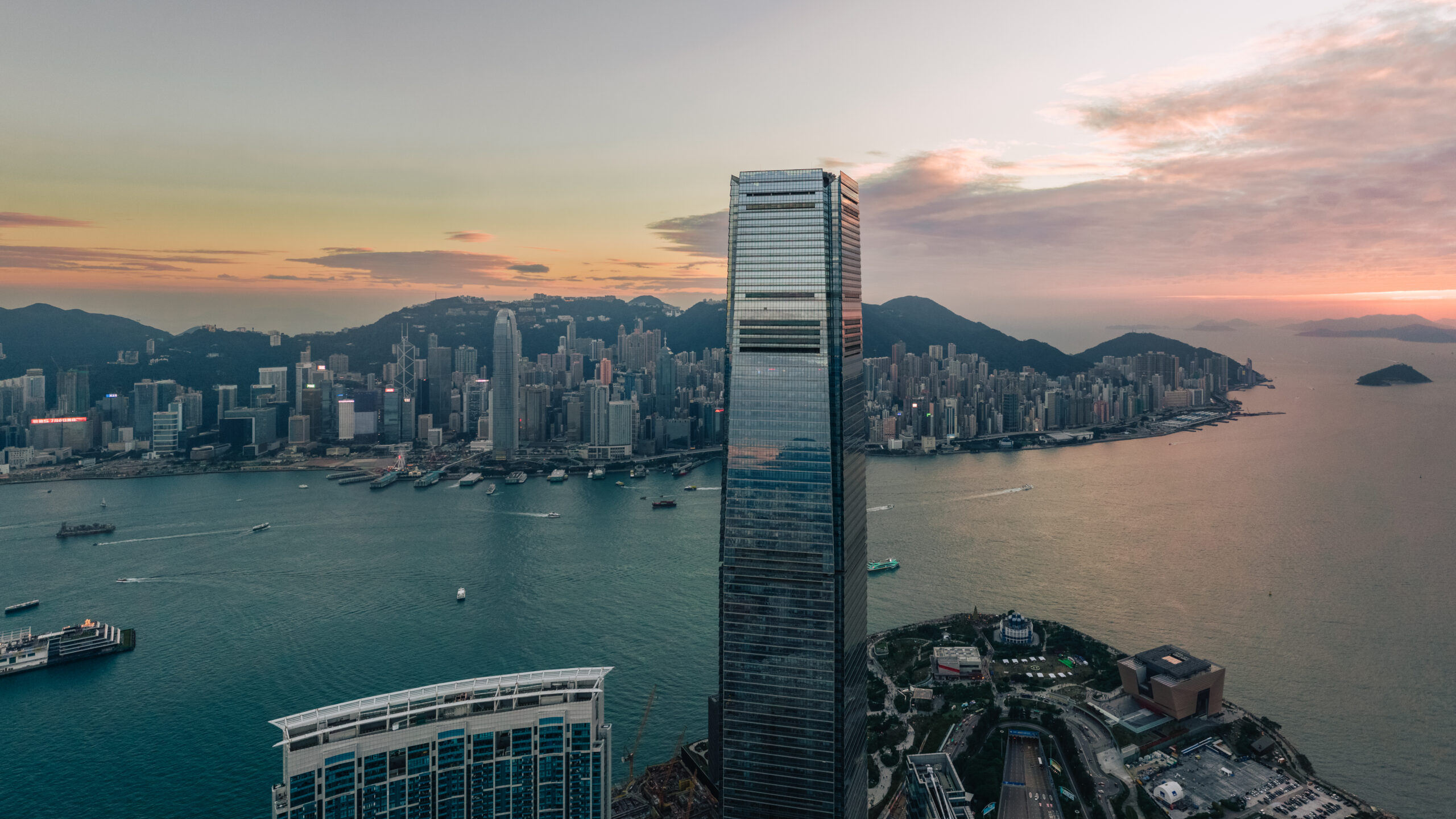 Test: Ritz-Carlton Hong Kong