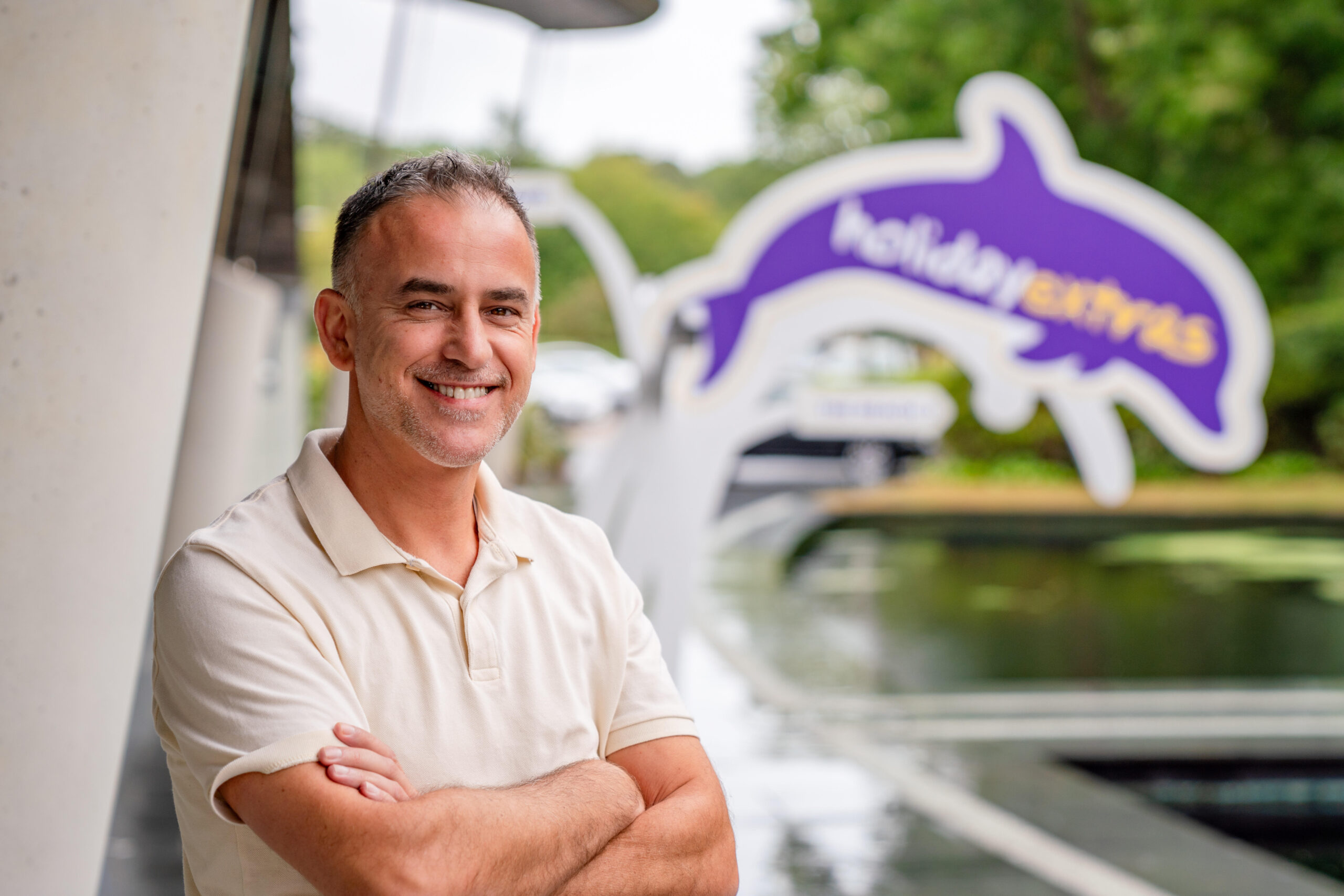 Holiday Extras Benelux expands with Kristof Perez
